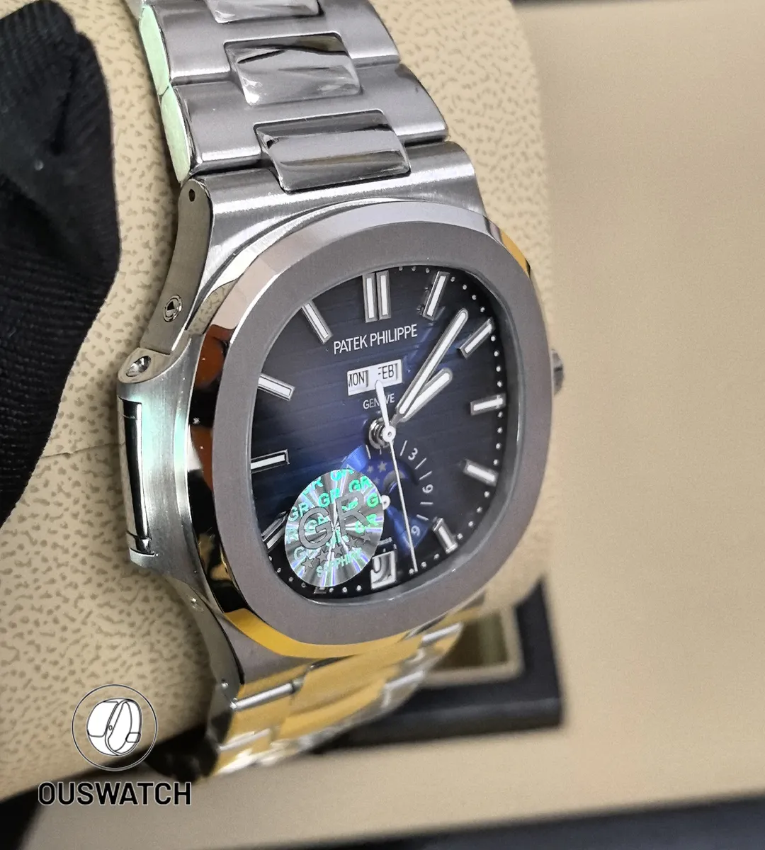 Side view from 30 degrees of the Nautilus 5726/1A, showing the integrated lugs, slim case profile, and seamless bracelet connection.