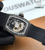 Rear view of the RM 07-01 revealing the exhibition caseback and the movement’s decorative bridges from a feminine perspective.