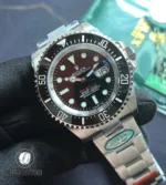 120° overview capturing the Deepsea’s case curvature, bezel profile and bracelet flow in one frame.