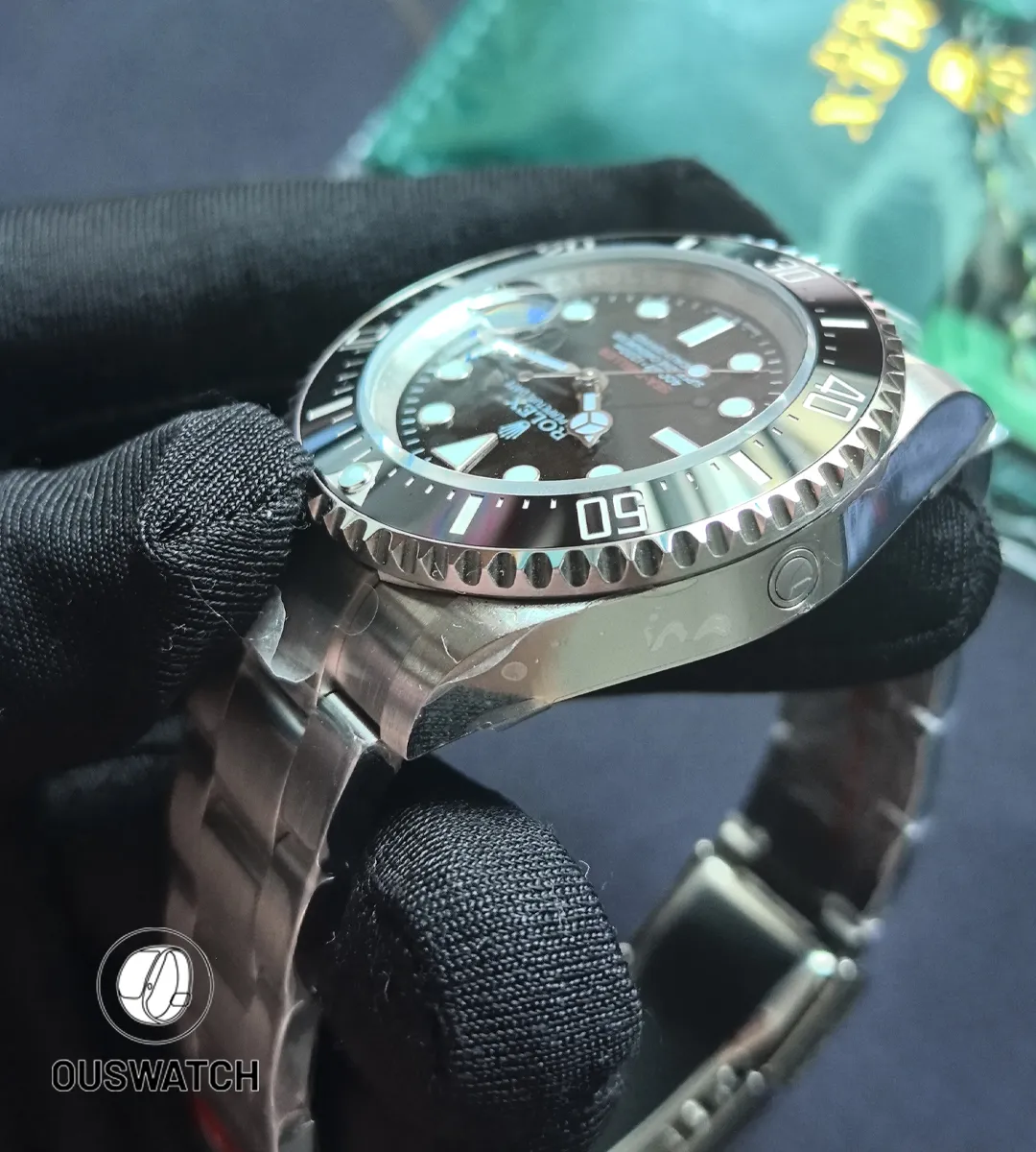 Side profile emphasizing the satin-brushed flank and substantial case thickness of the Deepsea 43mm.