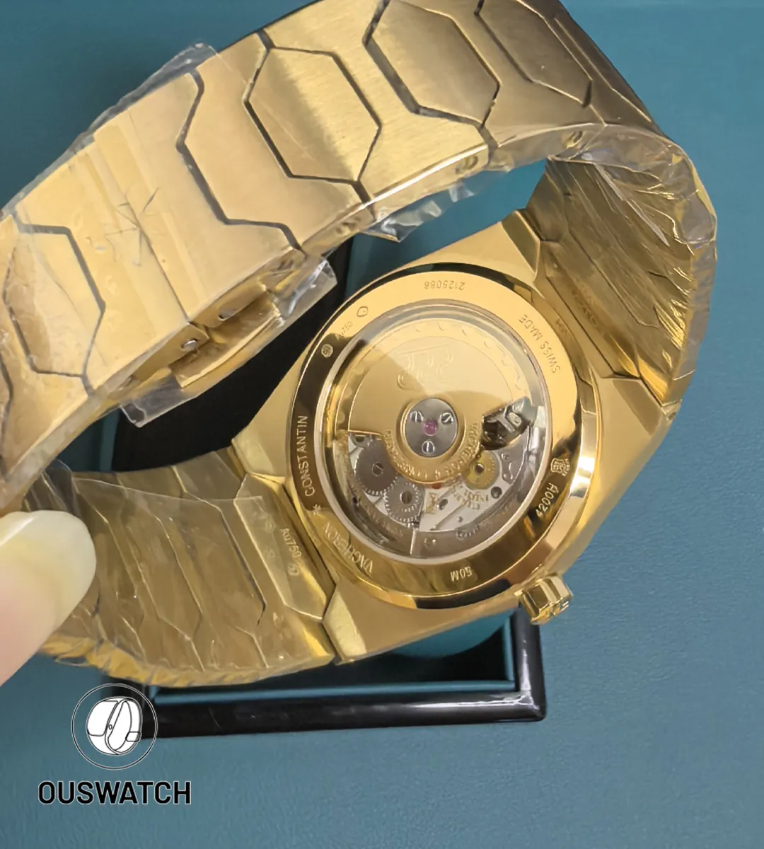 Close rear view of the Historiques 222 movement area, revealing rotor detail and finished bridge surfaces.