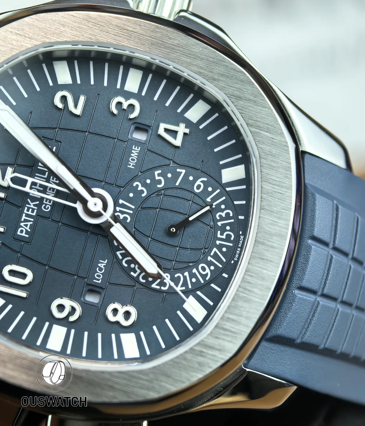 Close-up of the 5164G-001 calendar subdial showing date numerals and the subdial’s finely printed scale.