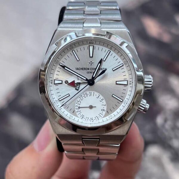 Vacheron OAverseas Dual Time 7900V/110A-B333 stainless steel replica — straight-on portrait showing the dual-time layout and clean silver dial.