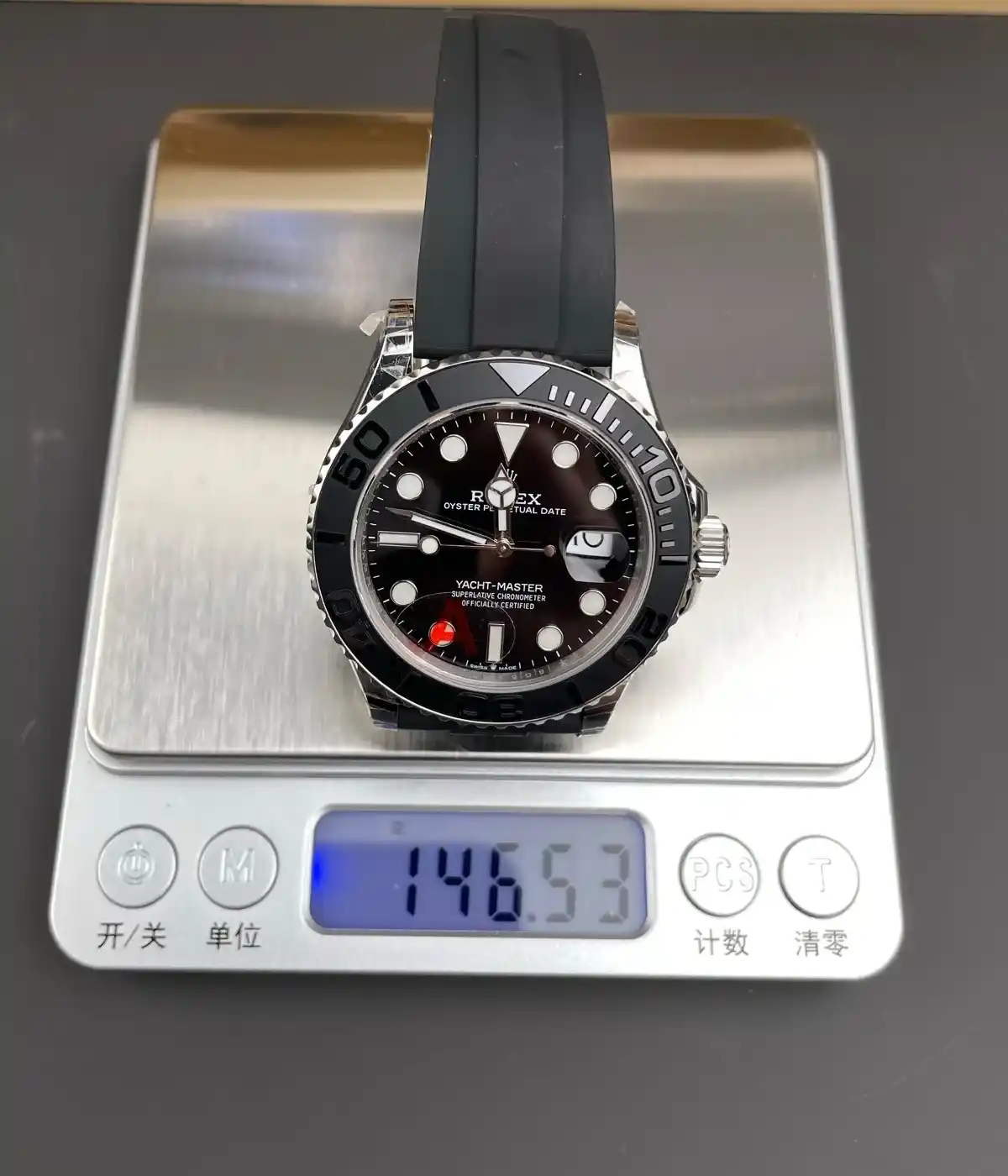 Weight measurement of the Rolex White Gold Yacht-Master 226659 watch.