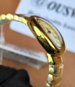 Side profile of the yellow gold case of the high-accuracy super clone Cartier Baignoire WGBA0013.